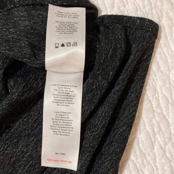 Donna Karan Sleepwear Sleep Top | Size M | 3/4‎ Sleeve | Relaxed Fit | Charcoal - Picture 7 of 7